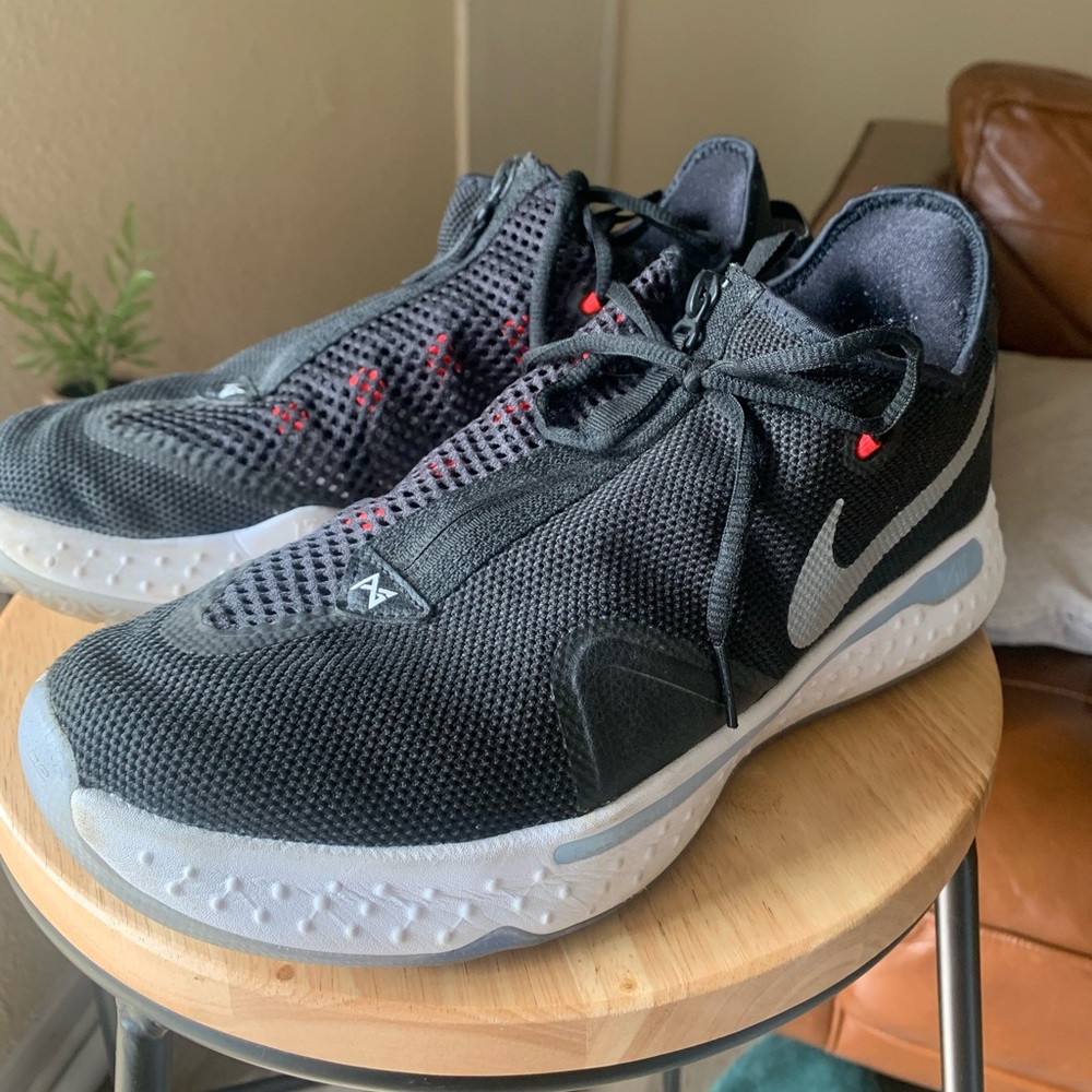 Nike PG4 Basketball Shoe Size 10